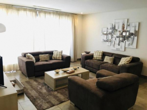 Executive 2 bedroom Apartment At East Legon